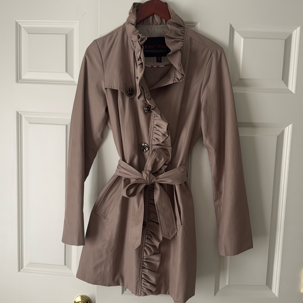 Betsy Johnson jacket size M EUC